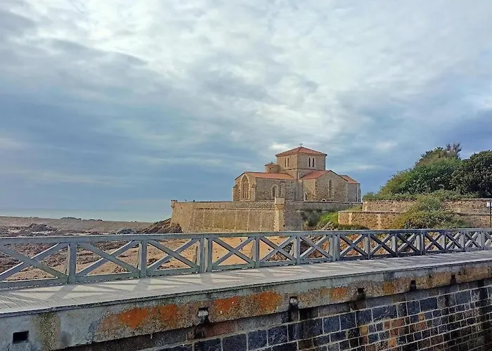 Pour 4 - Piscine - Au Coeur De La Chaume Apartment