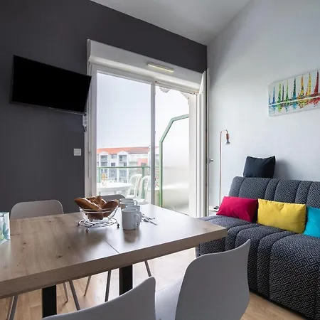 Pour 4 - Piscine - Au Coeur De La Chaume